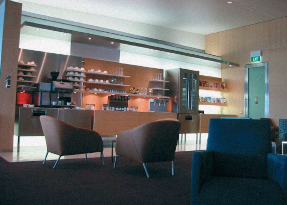 Aménagement de l'espace lounge pour Qantas British Airway, Aéroport de Sydney, by Luc Simon & Axel Kraus.